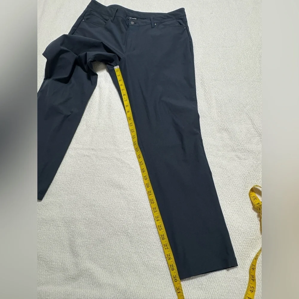 Cuts Icon Men’s 38x30 Blue Classic Fit Stretchy Pants
